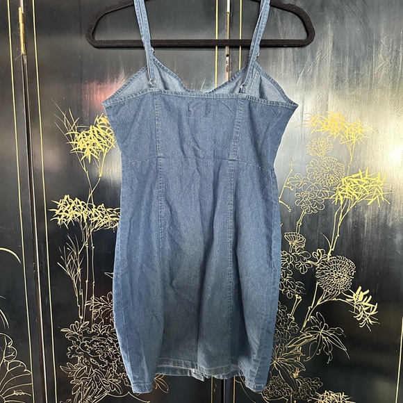 Jean button up dress - Picture 2 of 2